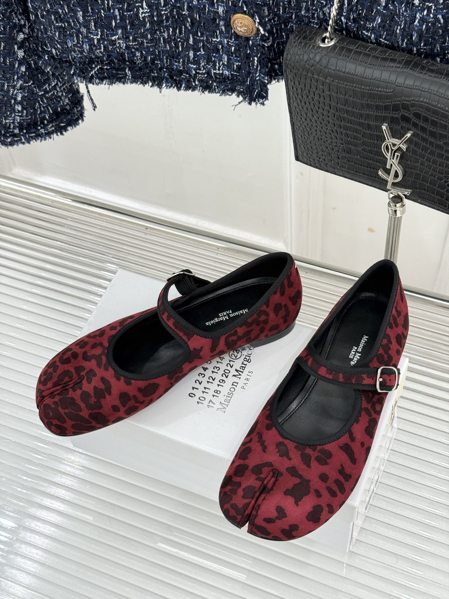 MaisonMargiela｜MM6马吉拉 复古分趾玛丽珍鞋 谁懂马吉拉这双的魅力 复古分趾玛丽珍鞋型 招牌分趾灵魂设计