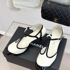 CHANE*|小香26B新品拼色 T字带中空高跟凉鞋 T字带缀双C金属标识 中空露肤显纤细 细高跟悄悄拉长腿线 复古法式 CHANE*|小香26B新品拼色 T字带中空高跟凉鞋 T字带缀双C金属标识 中空露肤显纤细 细高跟悄悄拉长腿线 复古法式