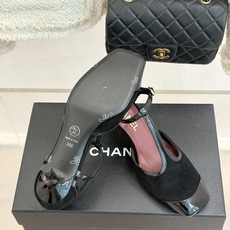 CHANE*|小香26B新品拼色 T字带中空高跟凉鞋 T字带缀双C金属标识 中空露肤显纤细 细高跟悄悄拉长腿线 复古法式 CHANE*|小香26B新品拼色 T字带中空高跟凉鞋 T字带缀双C金属标识 中空露肤显纤细 细高跟悄悄拉长腿线 复古法式