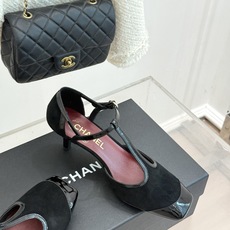 CHANE*|小香26B新品拼色 T字带中空高跟凉鞋 T字带缀双C金属标识 中空露肤显纤细 细高跟悄悄拉长腿线 复古法式 CHANE*|小香26B新品拼色 T字带中空高跟凉鞋 T字带缀双C金属标识 中空露肤显纤细 细高跟悄悄拉长腿线 复古法式