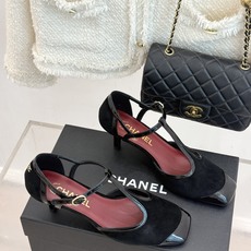 CHANE*|小香26B新品拼色 T字带中空高跟凉鞋 T字带缀双C金属标识 中空露肤显纤细 细高跟悄悄拉长腿线 复古法式 CHANE*|小香26B新品拼色 T字带中空高跟凉鞋 T字带缀双C金属标识 中空露肤显纤细 细高跟悄悄拉长腿线 复古法式