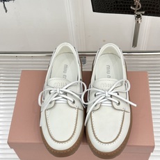 MiuMiu/缪缪26WF新品复古风 系带休闲乐福鞋小皮鞋 复古圆头勾勒学院少女氛围 精致系带设计随性可调节 甄选柔润皮 MiuMiu/缪缪26WF新品复古风 系带休闲乐福鞋小皮鞋 复古圆头勾勒学院少女氛围 精致系带设计随性可调节 甄选柔润皮