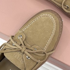 MiuMiu/缪缪26WF新品复古风 系带休闲乐福鞋小皮鞋 复古圆头勾勒学院少女氛围 精致系带设计随性可调节 甄选柔润皮 MiuMiu/缪缪26WF新品复古风 系带休闲乐福鞋小皮鞋 复古圆头勾勒学院少女氛围 精致系带设计随性可调节 甄选柔润皮