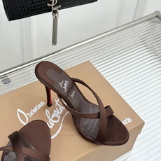 ChristinLouboutin/CL26WF新品 交叉带高跟红底鞋高跟拖鞋 标志性红底辨识度直接拉满 交叉细带勾勒足 ChristinLouboutin/CL26WF新品 交叉带高跟红底鞋高跟拖鞋 标志性红底辨识度直接拉满 交叉细带勾勒足