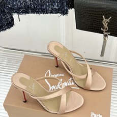ChristinLouboutin/CL26WF新品 交叉带高跟红底鞋高跟拖鞋 标志性红底辨识度直接拉满 交叉细带勾勒足 ChristinLouboutin/CL26WF新品 交叉带高跟红底鞋高跟拖鞋 标志性红底辨识度直接拉满 交叉细带勾勒足