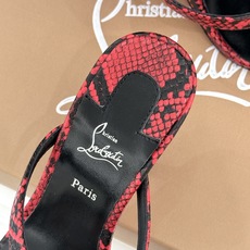 ChristinLouboutin/CL26WF新品 交叉带高跟红底鞋高跟拖鞋 标志性红底辨识度直接拉满 交叉细带勾勒足 ChristinLouboutin/CL26WF新品 交叉带高跟红底鞋高跟拖鞋 标志性红底辨识度直接拉满 交叉细带勾勒足