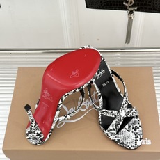 ChristinLouboutin/CL26WF新品 交叉带高跟红底鞋高跟拖鞋 标志性红底辨识度直接拉满 交叉细带勾勒足 ChristinLouboutin/CL26WF新品 交叉带高跟红底鞋高跟拖鞋 标志性红底辨识度直接拉满 交叉细带勾勒足