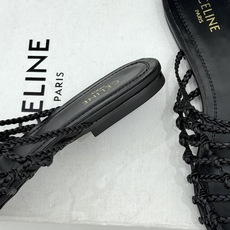 Celine/赛琳26WF新品凯旋门 度假风编织罗马平底凉鞋 凯旋门金扣藏着精致细节 编织肌理自带度假松弛感 平底鞋型走 Celine/赛琳26WF新品凯旋门 度假风编织罗马平底凉鞋 凯旋门金扣藏着精致细节 编织肌理自带度假松弛感 平底鞋型走