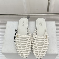 Celine/赛琳26WF新品凯旋门 度假风编织罗马平底凉鞋 凯旋门金扣藏着精致细节 编织肌理自带度假松弛感 平底鞋型走 Celine/赛琳26WF新品凯旋门 度假风编织罗马平底凉鞋 凯旋门金扣藏着精致细节 编织肌理自带度假松弛感 平底鞋型走