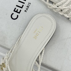 Celine/赛琳26WF新品凯旋门 度假风编织罗马平底凉鞋 凯旋门金扣藏着精致细节 编织肌理自带度假松弛感 平底鞋型走 Celine/赛琳26WF新品凯旋门 度假风编织罗马平底凉鞋 凯旋门金扣藏着精致细节 编织肌理自带度假松弛感 平底鞋型走