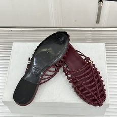 Celine/赛琳26WF新品凯旋门 度假风编织罗马平底凉鞋 凯旋门金扣藏着精致细节 编织肌理自带度假松弛感 平底鞋型走 Celine/赛琳26WF新品凯旋门 度假风编织罗马平底凉鞋 凯旋门金扣藏着精致细节 编织肌理自带度假松弛感 平底鞋型走