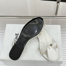 Celine/赛琳26WF新品凯旋门 度假风细带平底凉鞋 凯旋门金扣精致辨识度高 细带勾勒纤细足踝线条 平底稳当走路毫不 Celine/赛琳26WF新品凯旋门 度假风细带平底凉鞋 凯旋门金扣精致辨识度高 细带勾勒纤细足踝线条 平底稳当走路毫不