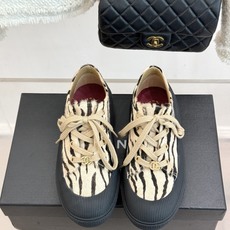 CHANE*|小香26B新品双C 豹纹松糕厚底休闲鞋运动鞋 CHANEL26B秋冬休闲新作 麂皮质感细腻高级 双C标识点 CHANE*|小香26B新品双C 豹纹松糕厚底休闲鞋运动鞋 CHANEL26B秋冬休闲新作 麂皮质感细腻高级 双C标识点