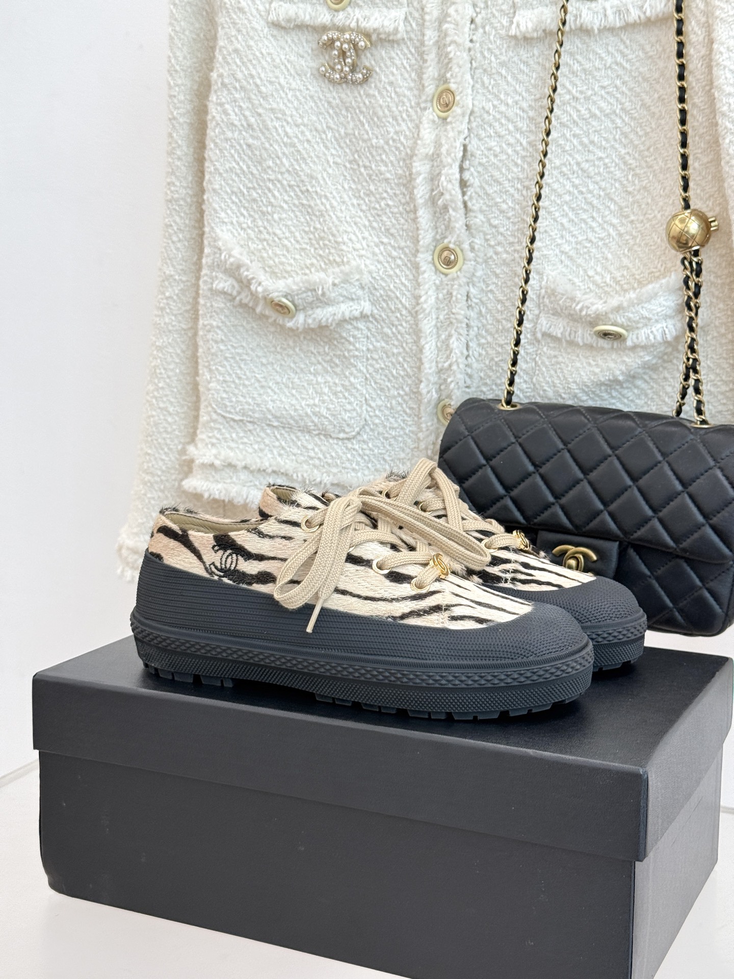 CHANE*｜小香26B新品双C 豹纹松糕厚底休闲鞋运动鞋 CHANEL26B秋冬休闲新作 麂皮质感细腻高级 双C标识点