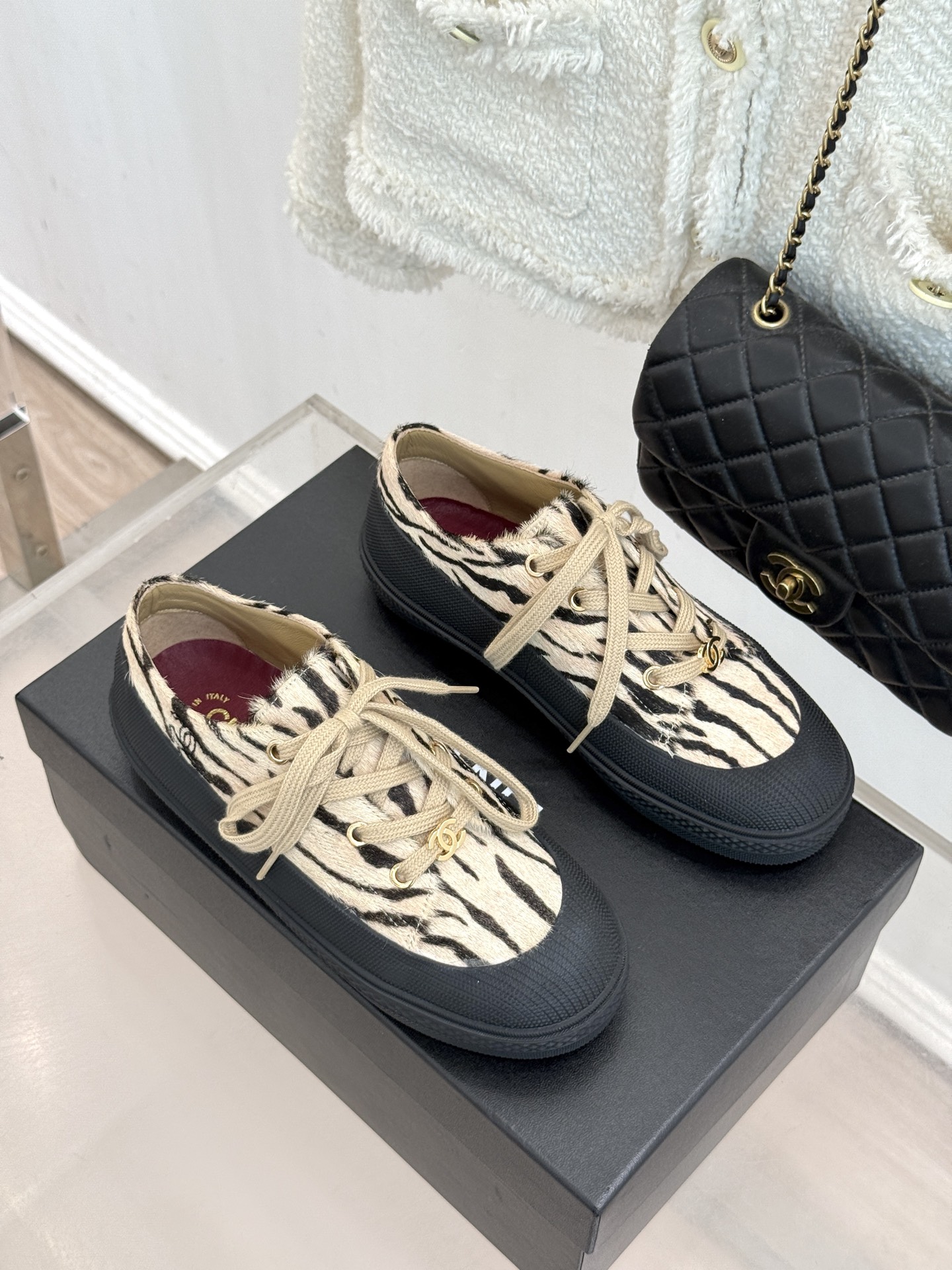 CHANE*|小香26B新品双C 豹纹松糕厚底休闲鞋运动鞋 CHANEL26B秋冬休闲新作 麂皮质感细腻高级 双C标识点 CHANE*|小香26B新品双C 豹纹松糕厚底休闲鞋运动鞋 CHANEL26B秋冬休闲新作 麂皮质感细腻高级 双C标识点