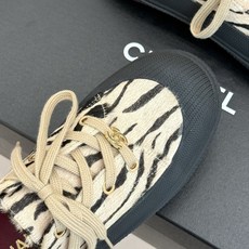 CHANE*|小香26B新品双C 豹纹松糕厚底休闲鞋运动鞋 CHANEL26B秋冬休闲新作 麂皮质感细腻高级 双C标识点 CHANE*|小香26B新品双C 豹纹松糕厚底休闲鞋运动鞋 CHANEL26B秋冬休闲新作 麂皮质感细腻高级 双C标识点