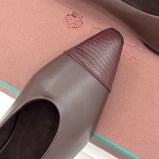 Loro Piana/LP经典复古 复古拼色平底单鞋 复古拼色超耐看 老钱氛围感直接拉满 上脚自带慵懒高级气质 低饱和拼 Loro Piana/LP经典复古 复古拼色平底单鞋 复古拼色超耐看 老钱氛围感直接拉满 上脚自带慵懒高级气质 低饱和拼