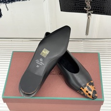 Loro Piana/LP经典复古 复古拼色平底单鞋 复古拼色超耐看 老钱氛围感直接拉满 上脚自带慵懒高级气质 低饱和拼 Loro Piana/LP经典复古 复古拼色平底单鞋 复古拼色超耐看 老钱氛围感直接拉满 上脚自带慵懒高级气质 低饱和拼