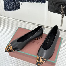 Loro Piana/LP经典复古 复古拼色平底单鞋 复古拼色超耐看 老钱氛围感直接拉满 上脚自带慵懒高级气质 低饱和拼 Loro Piana/LP经典复古 复古拼色平底单鞋 复古拼色超耐看 老钱氛围感直接拉满 上脚自带慵懒高级气质 低饱和拼