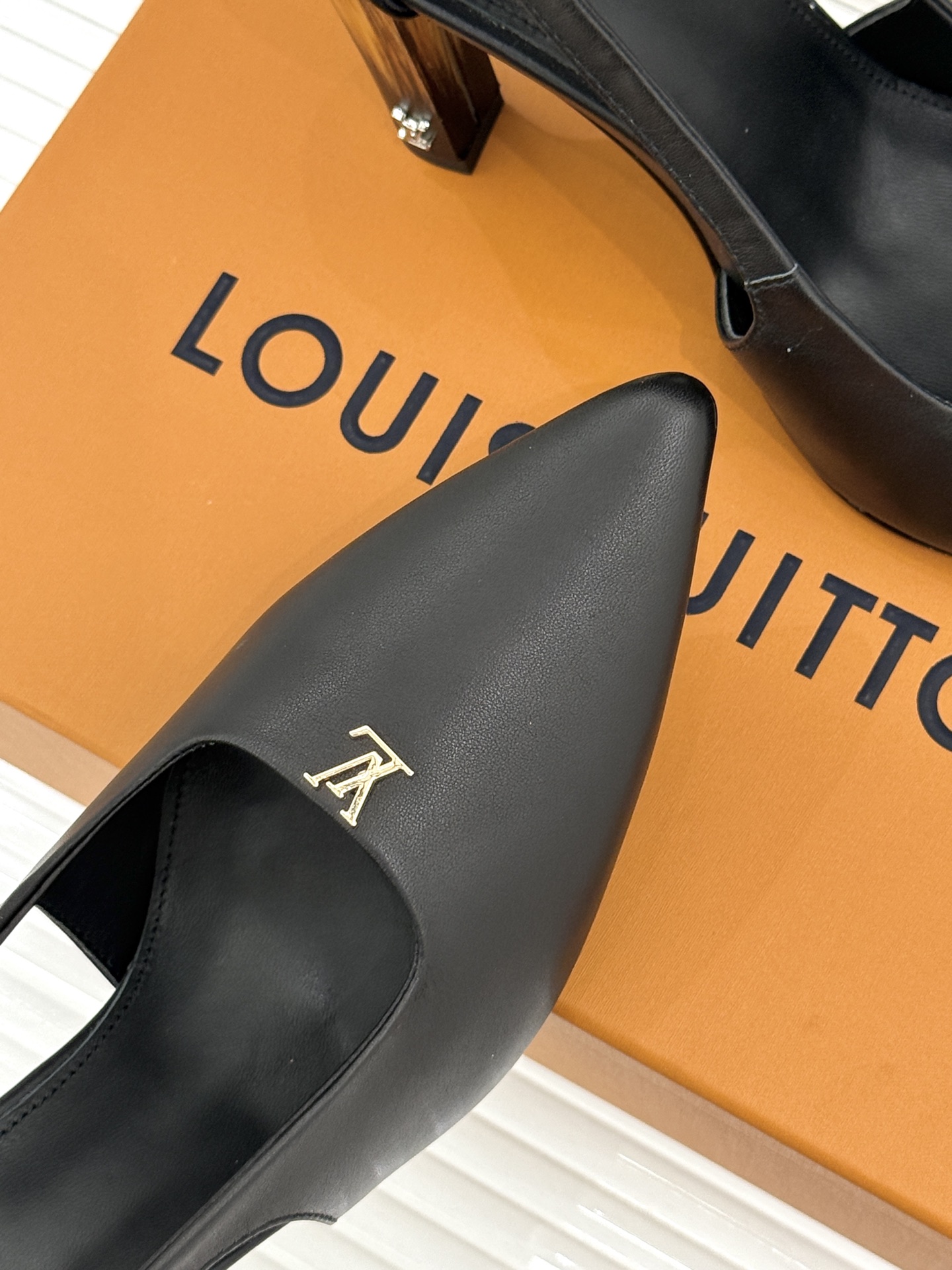 Louis Vuitton Sandals