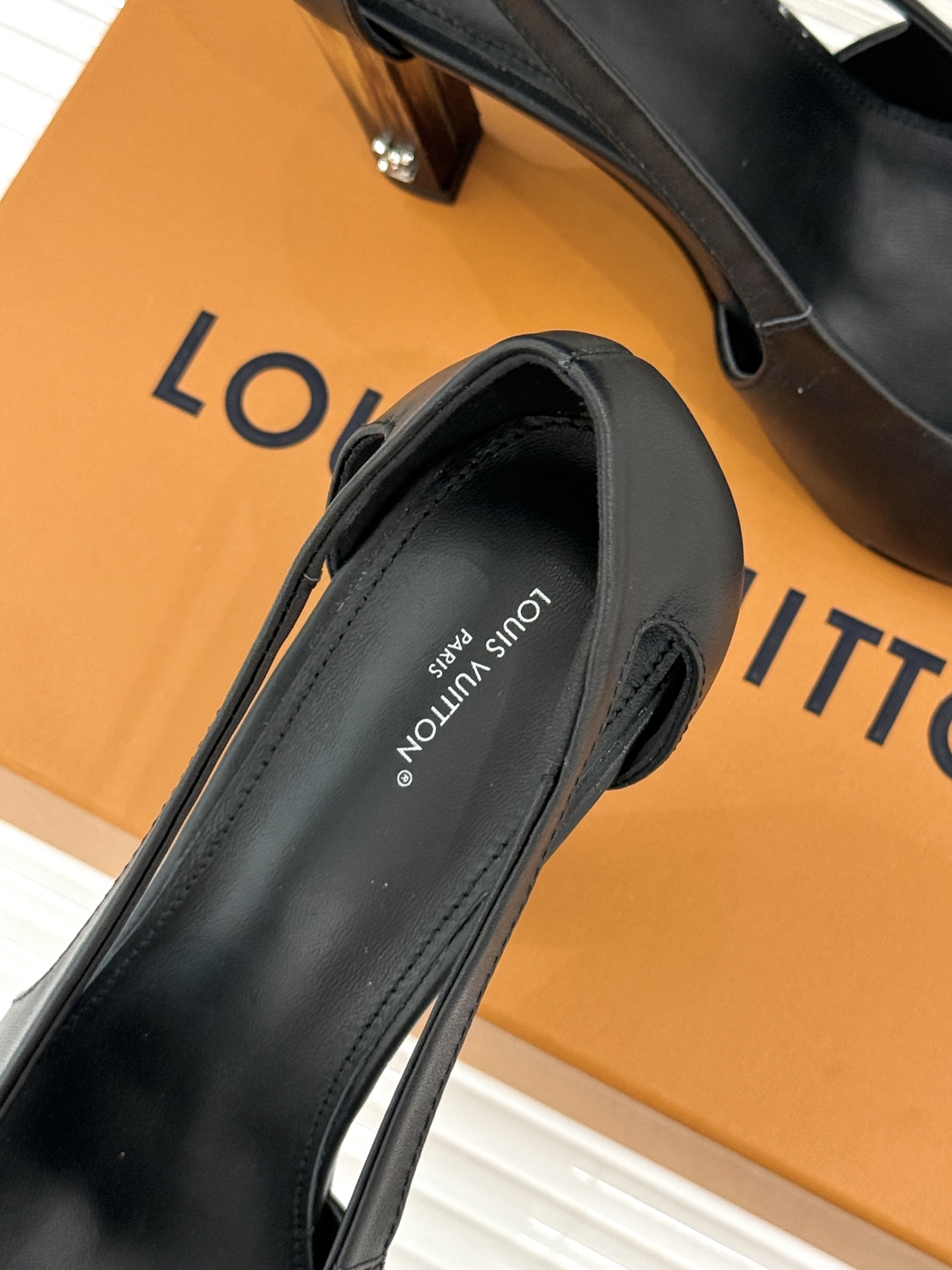 Louis Vuitton Sandals