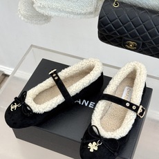 CHANE*|小香秋冬双C蝴蝶结 一字带平底玛丽珍鞋毛毛鞋 蝴蝶结缀着金属双C 一字带勾勒脚背线条 羊羔毛软糯锁温亲肤 CHANE*|小香秋冬双C蝴蝶结 一字带平底玛丽珍鞋毛毛鞋 蝴蝶结缀着金属双C 一字带勾勒脚背线条 羊羔毛软糯锁温亲肤