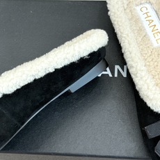 CHANE*|小香秋冬双C蝴蝶结 平底穆勒包头毛鞋毛毛鞋 蝴蝶结缀着金属双C 羊羔毛软糯锁温亲肤 平底软弹走路超省心 包 CHANE*|小香秋冬双C蝴蝶结 平底穆勒包头毛鞋毛毛鞋 蝴蝶结缀着金属双C 羊羔毛软糯锁温亲肤 平底软弹走路超省心 包