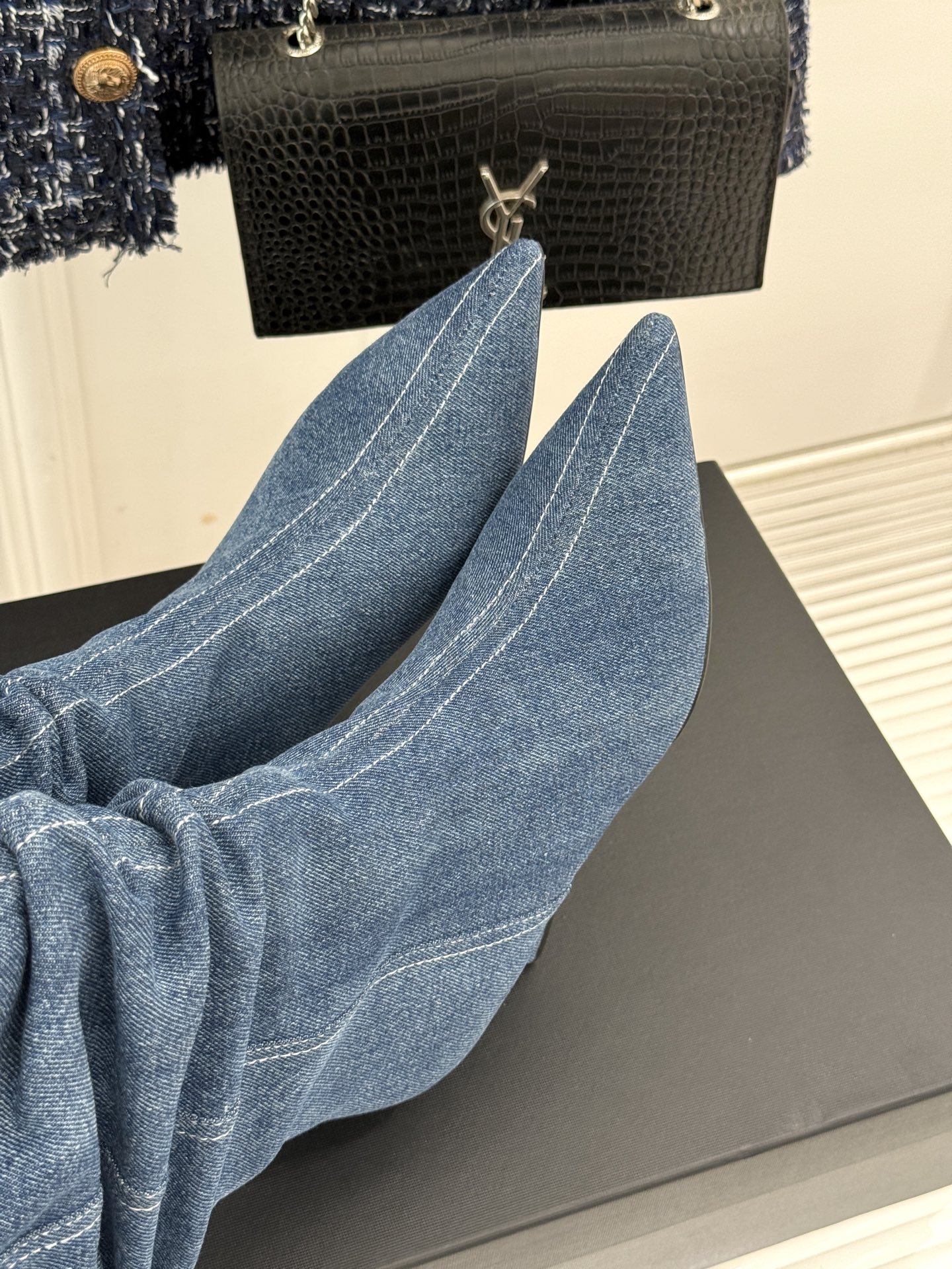Balmain｜巴尔曼26WF新品 褶皱坡跟堆堆长靴 护腿堆褶随性垂落 尖头剪裁利落显腿修长 小牛皮肌理细腻高级 坡跟稳
