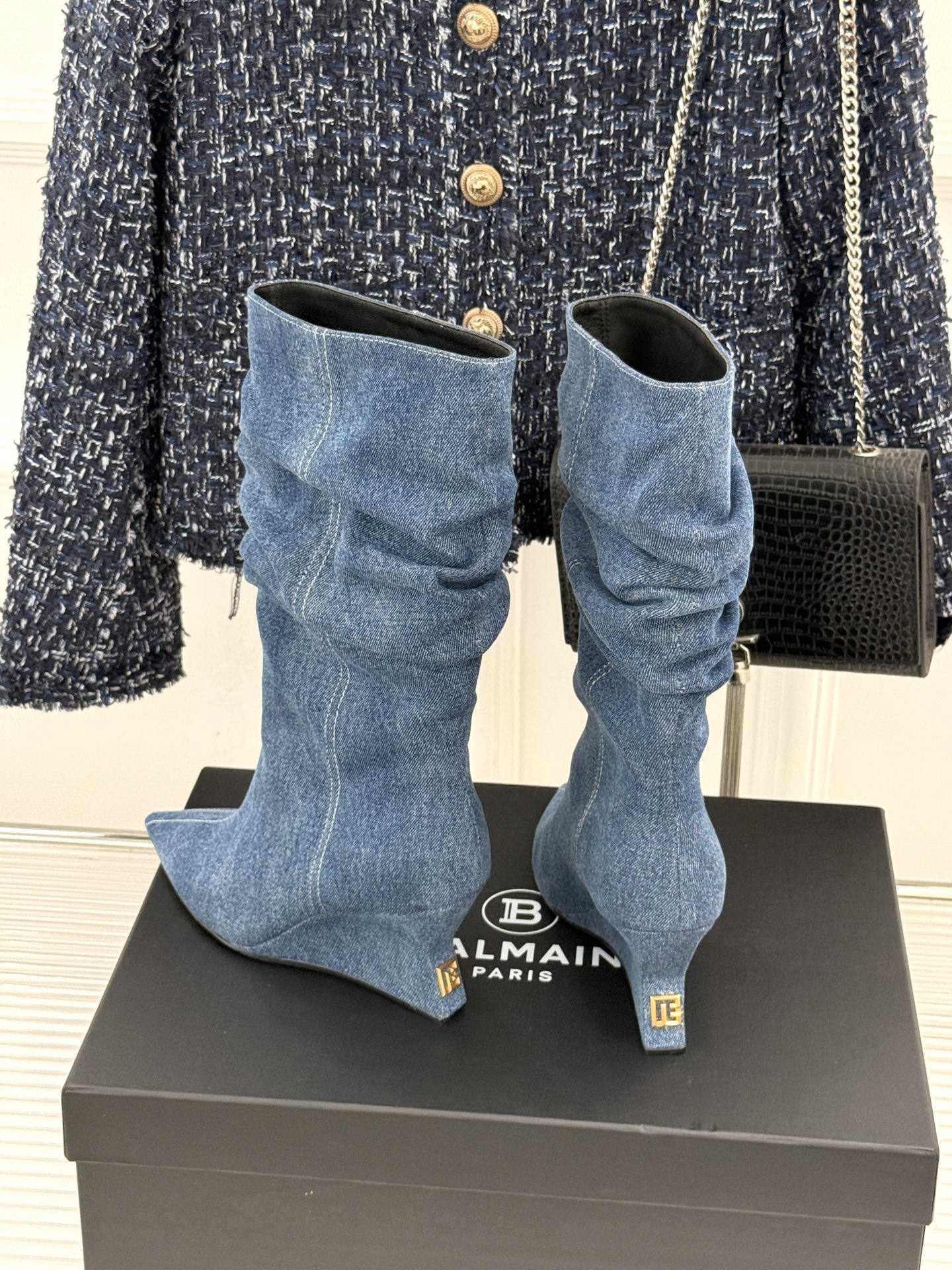 Balmain｜巴尔曼26WF新品 褶皱坡跟堆堆长靴 护腿堆褶随性垂落 尖头剪裁利落显腿修长 小牛皮肌理细腻高级 坡跟稳