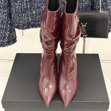 Balmain|巴尔曼26WF新品 褶皱坡跟堆堆长靴 护腿堆褶随性垂落 尖头剪裁利落显腿修长 小牛皮肌理细腻高级 坡跟稳 Balmain|巴尔曼26WF新品 褶皱坡跟堆堆长靴 护腿堆褶随性垂落 尖头剪裁利落显腿修长 小牛皮肌理细腻高级 坡跟稳