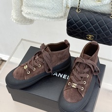 CHANE*|小香26B新品双C 松糕厚底高帮休闲鞋运动鞋 双C标识点缀鞋带 麂皮质感细腻高级 松糕厚底隐形拉长比例 上 CHANE*|小香26B新品双C 松糕厚底高帮休闲鞋运动鞋 双C标识点缀鞋带 麂皮质感细腻高级 松糕厚底隐形拉长比例 上