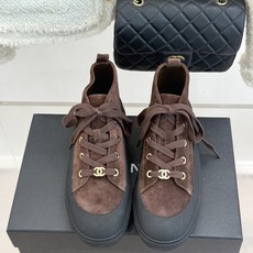 CHANE*|小香26B新品双C 松糕厚底高帮休闲鞋运动鞋 双C标识点缀鞋带 麂皮质感细腻高级 松糕厚底隐形拉长比例 上 CHANE*|小香26B新品双C 松糕厚底高帮休闲鞋运动鞋 双C标识点缀鞋带 麂皮质感细腻高级 松糕厚底隐形拉长比例 上