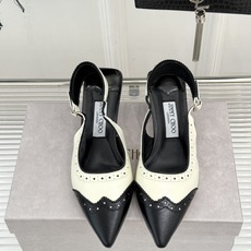 Jimmy Choo/吉米周26WF新品 雕花尖头猫跟凉鞋 雕花肌理揉进浪漫质感 尖头秒拉腿部线条 猫跟轻盈又好走 小羊 Jimmy Choo/吉米周26WF新品 雕花尖头猫跟凉鞋 雕花肌理揉进浪漫质感 尖头秒拉腿部线条 猫跟轻盈又好走 小羊