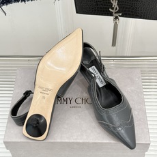 Jimmy Choo/吉米周26WF新品 雕花尖头猫跟凉鞋 雕花肌理揉进浪漫质感 尖头秒拉腿部线条 猫跟轻盈又好走 小羊 Jimmy Choo/吉米周26WF新品 雕花尖头猫跟凉鞋 雕花肌理揉进浪漫质感 尖头秒拉腿部线条 猫跟轻盈又好走 小羊