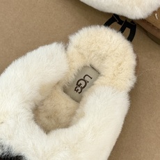 UGG 26WF新品蝴蝶结 包头一脚蹬毛拖 蝴蝶结甜意直接拉满 包头锁牢冬日融融暖意 一脚蹬穿脱格外省心 皮毛一体软得像 UGG 26WF新品蝴蝶结 包头一脚蹬毛拖 蝴蝶结甜意直接拉满 包头锁牢冬日融融暖意 一脚蹬穿脱格外省心 皮毛一体软得像