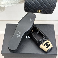 CHANE*|小香26A新品双C 猪鼻子蝴蝶结平底玛丽珍鞋 猪鼻鞋头缀蝴蝶结 双C拼色漾着复古感 平底软底超贴脚 缎面蝴 CHANE*|小香26A新品双C 猪鼻子蝴蝶结平底玛丽珍鞋 猪鼻鞋头缀蝴蝶结 双C拼色漾着复古感 平底软底超贴脚 缎面蝴