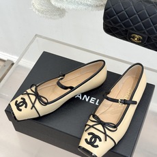 CHANE*|小香26A新品双C 猪鼻子蝴蝶结平底玛丽珍鞋 猪鼻鞋头缀蝴蝶结 双C拼色漾着复古感 平底软底超贴脚 缎面蝴 CHANE*|小香26A新品双C 猪鼻子蝴蝶结平底玛丽珍鞋 猪鼻鞋头缀蝴蝶结 双C拼色漾着复古感 平底软底超贴脚 缎面蝴