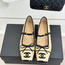 CHANE*|小香26A新品双C 猪鼻子蝴蝶结平底玛丽珍鞋 猪鼻鞋头缀蝴蝶结 双C拼色漾着复古感 平底软底超贴脚 缎面蝴 CHANE*|小香26A新品双C 猪鼻子蝴蝶结平底玛丽珍鞋 猪鼻鞋头缀蝴蝶结 双C拼色漾着复古感 平底软底超贴脚 缎面蝴