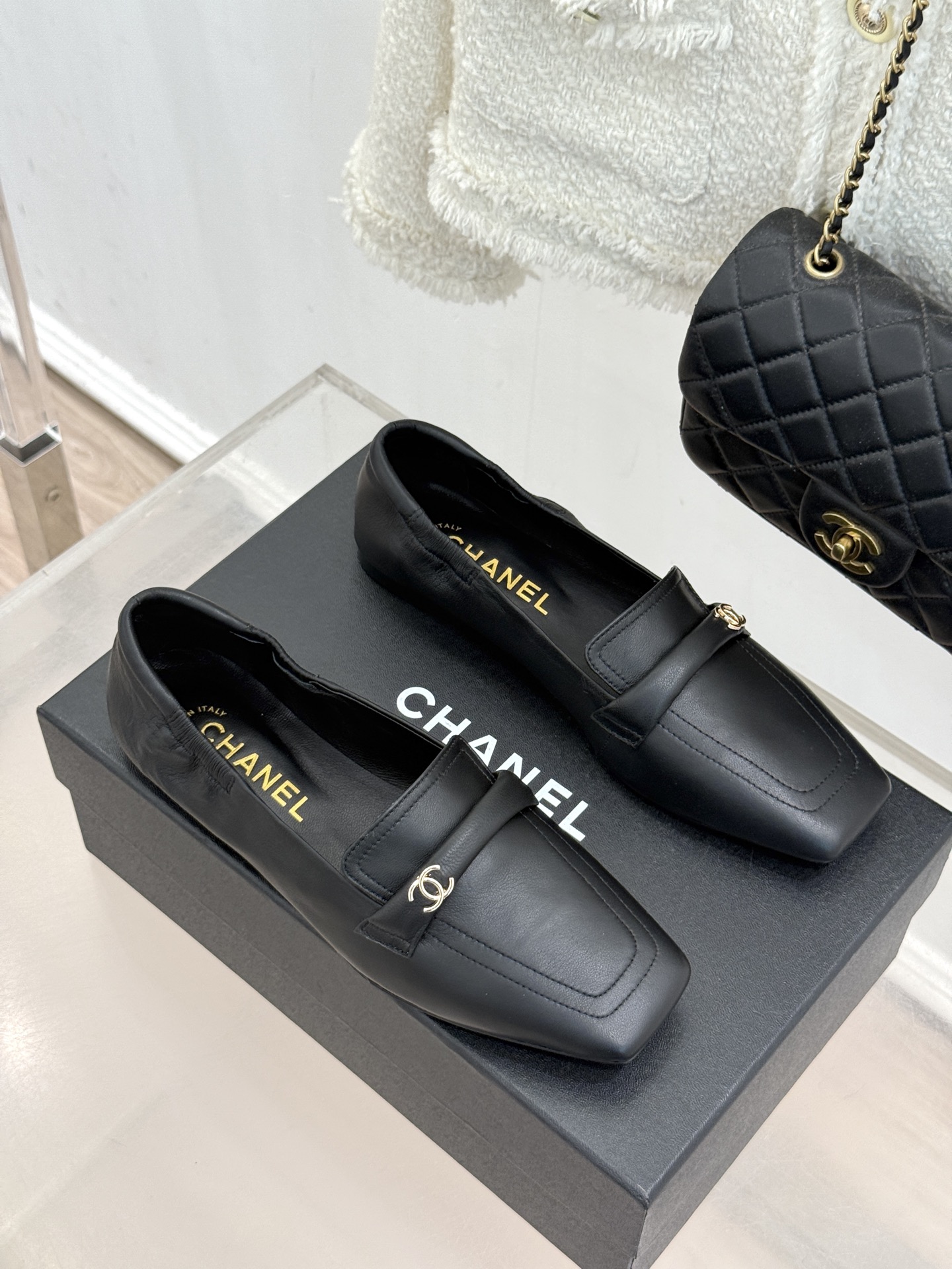 CHANE*|小香26B新品双C扣 方头一脚蹬平底乐福鞋单鞋 双C扣是经典灵魂 穿脱丝滑超省心 平底软底久走也不累 方头 CHANE*|小香26B新品双C扣 方头一脚蹬平底乐福鞋单鞋 双C扣是经典灵魂 穿脱丝滑超省心 平底软底久走也不累 方头