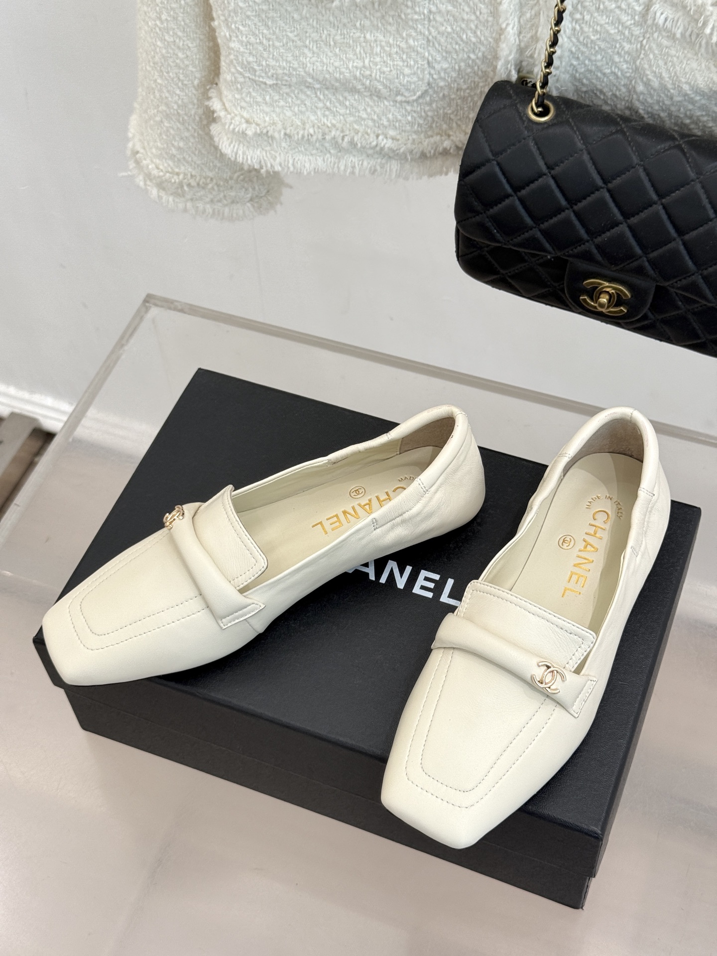 CHANE*|小香26B新品双C扣 方头一脚蹬平底乐福鞋单鞋 双C扣是经典灵魂 穿脱丝滑超省心 平底软底久走也不累 方头 CHANE*|小香26B新品双C扣 方头一脚蹬平底乐福鞋单鞋 双C扣是经典灵魂 穿脱丝滑超省心 平底软底久走也不累 方头