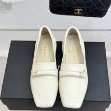 CHANE*|小香26B新品双C扣 方头一脚蹬平底乐福鞋单鞋 双C扣是经典灵魂 穿脱丝滑超省心 平底软底久走也不累 方头 CHANE*|小香26B新品双C扣 方头一脚蹬平底乐福鞋单鞋 双C扣是经典灵魂 穿脱丝滑超省心 平底软底久走也不累 方头