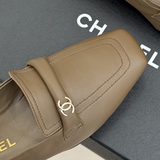 CHANE*|小香26B新品双C扣 方头一脚蹬平底乐福鞋单鞋 双C扣是经典灵魂 穿脱丝滑超省心 平底软底久走也不累 方头 CHANE*|小香26B新品双C扣 方头一脚蹬平底乐福鞋单鞋 双C扣是经典灵魂 穿脱丝滑超省心 平底软底久走也不累 方头