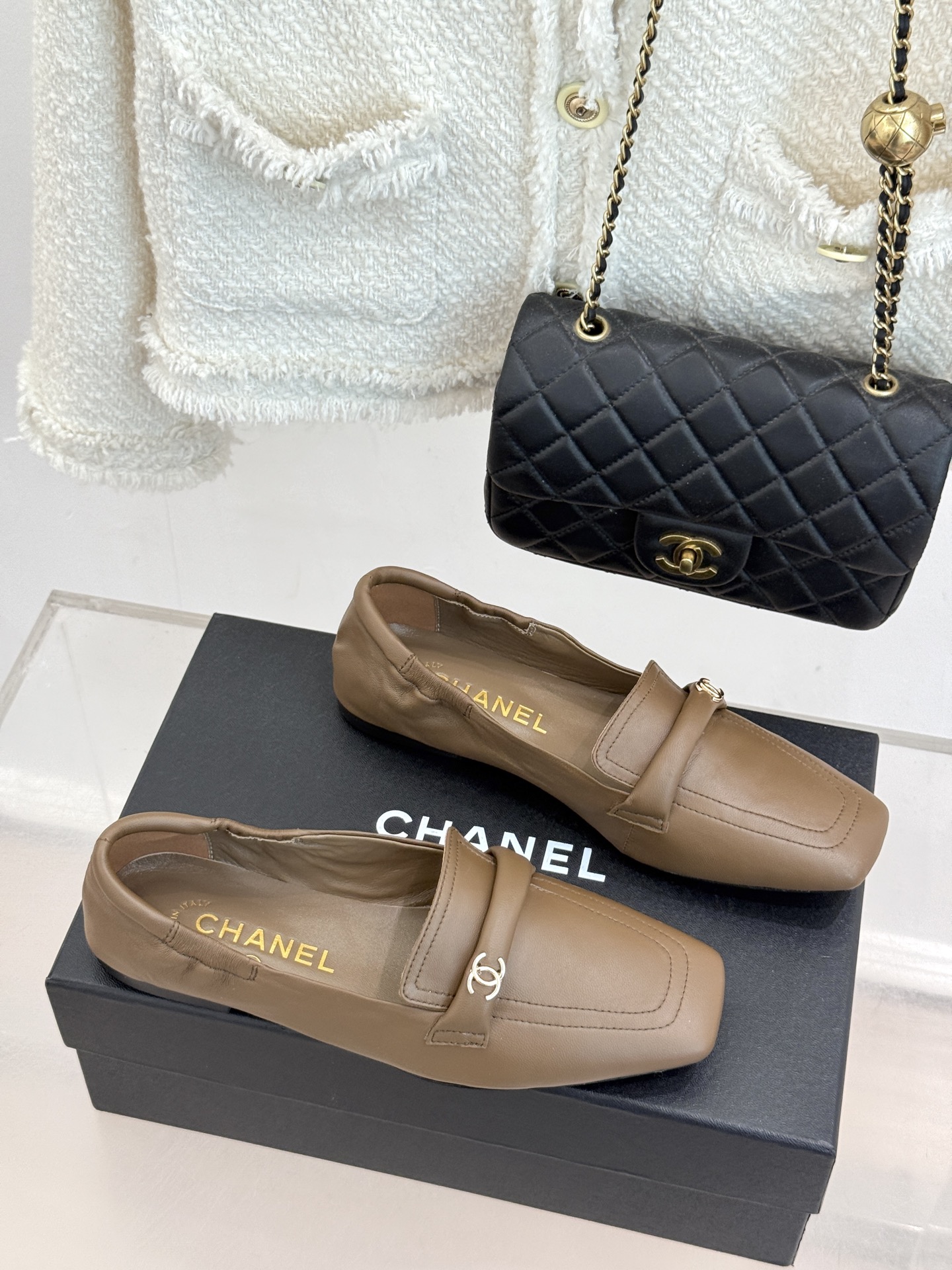 CHANE*|小香26B新品双C扣 方头一脚蹬平底乐福鞋单鞋 双C扣是经典灵魂 穿脱丝滑超省心 平底软底久走也不累 方头 CHANE*|小香26B新品双C扣 方头一脚蹬平底乐福鞋单鞋 双C扣是经典灵魂 穿脱丝滑超省心 平底软底久走也不累 方头