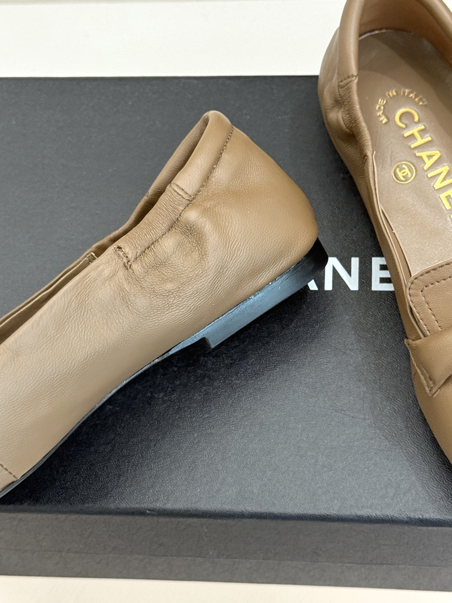 CHANE*|小香26B新品双C扣 方头一脚蹬平底乐福鞋单鞋 双C扣是经典灵魂 穿脱丝滑超省心 平底软底久走也不累 方头 CHANE*|小香26B新品双C扣 方头一脚蹬平底乐福鞋单鞋 双C扣是经典灵魂 穿脱丝滑超省心 平底软底久走也不累 方头