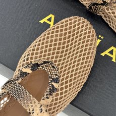 原版盒+10 ALAÏA /阿莱雅 26WF新品 镂空网面平底玛丽珍鞋 网面镂空平底玛丽珍鞋 精致网格通透又轻盈 绒面锁 原版盒+10 ALAÏA /阿莱雅 26WF新品 镂空网面平底玛丽珍鞋 网面镂空平底玛丽珍鞋 精致网格通透又轻盈 绒面锁