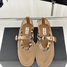 原版盒+10 ALAÏA /阿莱雅 26WF新品 镂空网面平底玛丽珍鞋 网面镂空平底玛丽珍鞋 精致网格通透又轻盈 绒面锁 原版盒+10 ALAÏA /阿莱雅 26WF新品 镂空网面平底玛丽珍鞋 网面镂空平底玛丽珍鞋 精致网格通透又轻盈 绒面锁