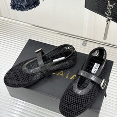 原版盒+10 ALAÏA /阿莱雅 26WF新品 镂空网面平底玛丽珍鞋 网面镂空平底玛丽珍鞋 精致网格通透又轻盈 绒面锁 原版盒+10 ALAÏA /阿莱雅 26WF新品 镂空网面平底玛丽珍鞋 网面镂空平底玛丽珍鞋 精致网格通透又轻盈 绒面锁