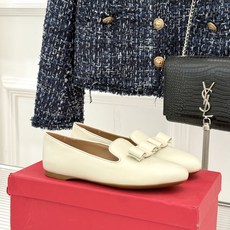 Ferragamo/菲拉格慕26WF新品 蝴蝶结平底单鞋 经典Vara蝴蝶结缀鞋头 平底轻盈久站也不累 专属足弓支撑更舒 Ferragamo/菲拉格慕26WF新品 蝴蝶结平底单鞋 经典Vara蝴蝶结缀鞋头 平底轻盈久站也不累 专属足弓支撑更舒