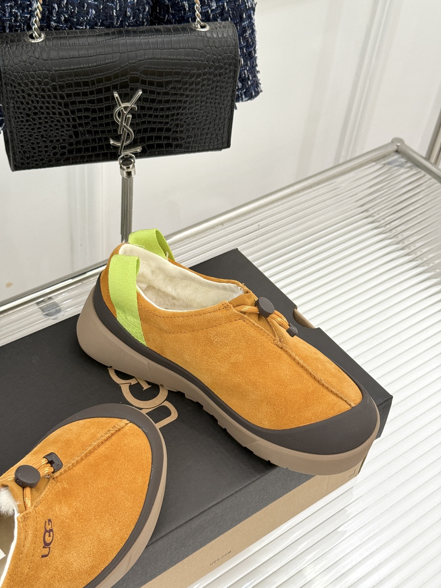 (男码+10) UGG 26WF秋冬新品时尚彩壳 一脚蹬2.0塔斯曼羊毛休闲鞋 彩壳2.0质感升级 塔斯曼羊毛亲肤暖 一 (男码+10) UGG 26WF秋冬新品时尚彩壳 一脚蹬2.0塔斯曼羊毛休闲鞋 彩壳2.0质感升级 塔斯曼羊毛亲肤暖 一