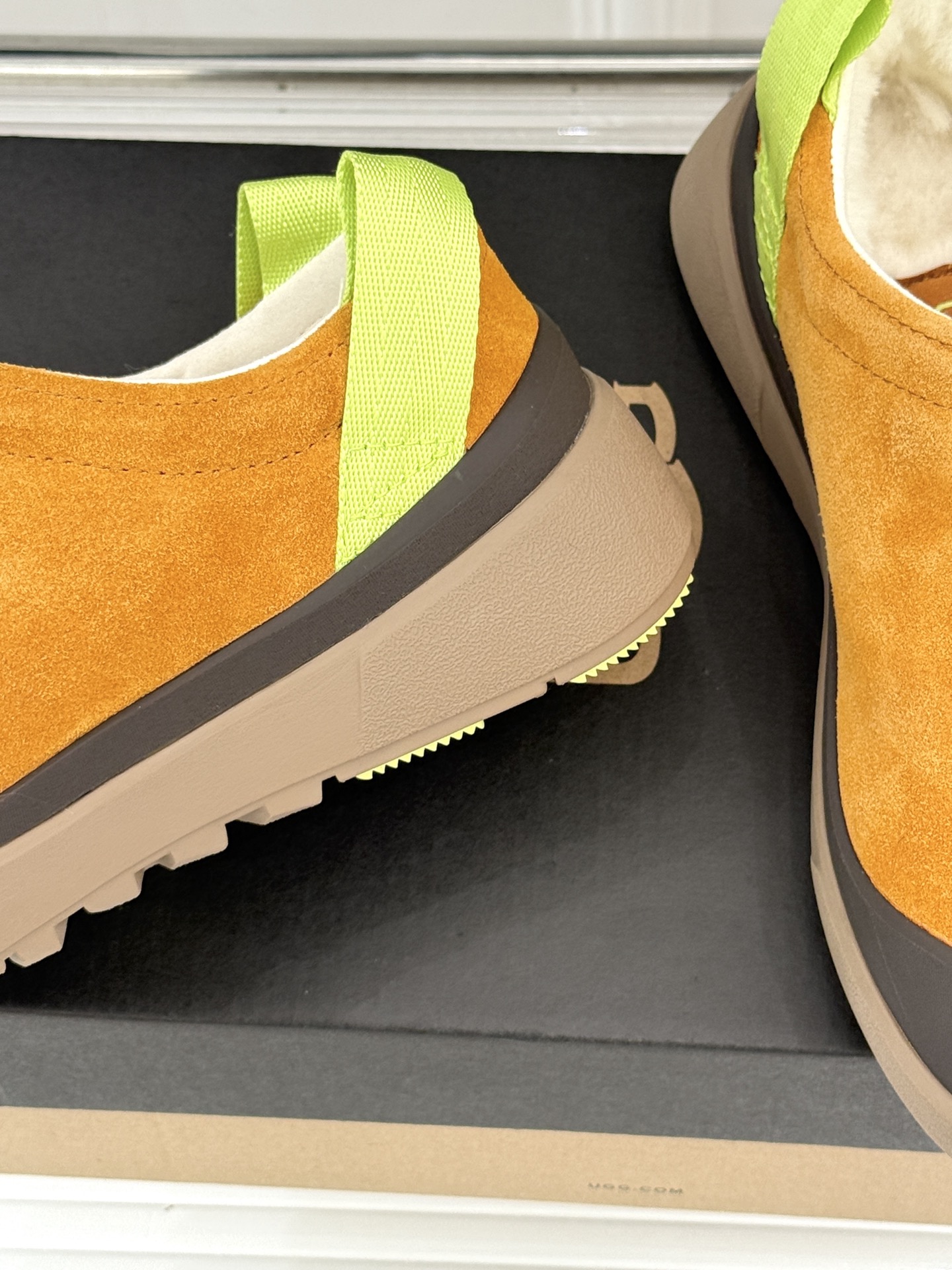 (男码+10) UGG 26WF秋冬新品时尚彩壳 一脚蹬2.0塔斯曼羊毛休闲鞋 彩壳2.0质感升级 塔斯曼羊毛亲肤暖 一 (男码+10) UGG 26WF秋冬新品时尚彩壳 一脚蹬2.0塔斯曼羊毛休闲鞋 彩壳2.0质感升级 塔斯曼羊毛亲肤暖 一